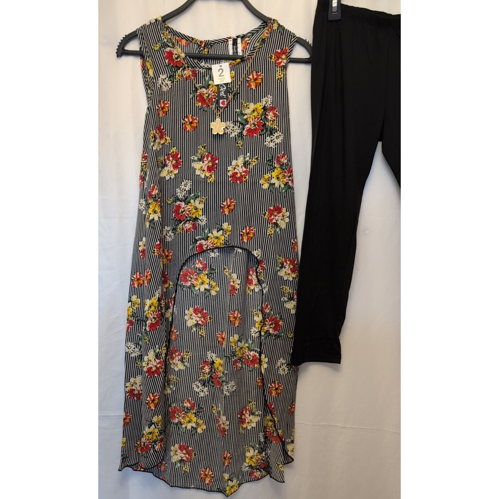 Just a Girl NWT L w/ attached yellow faux necklace 2 piece set black white flora